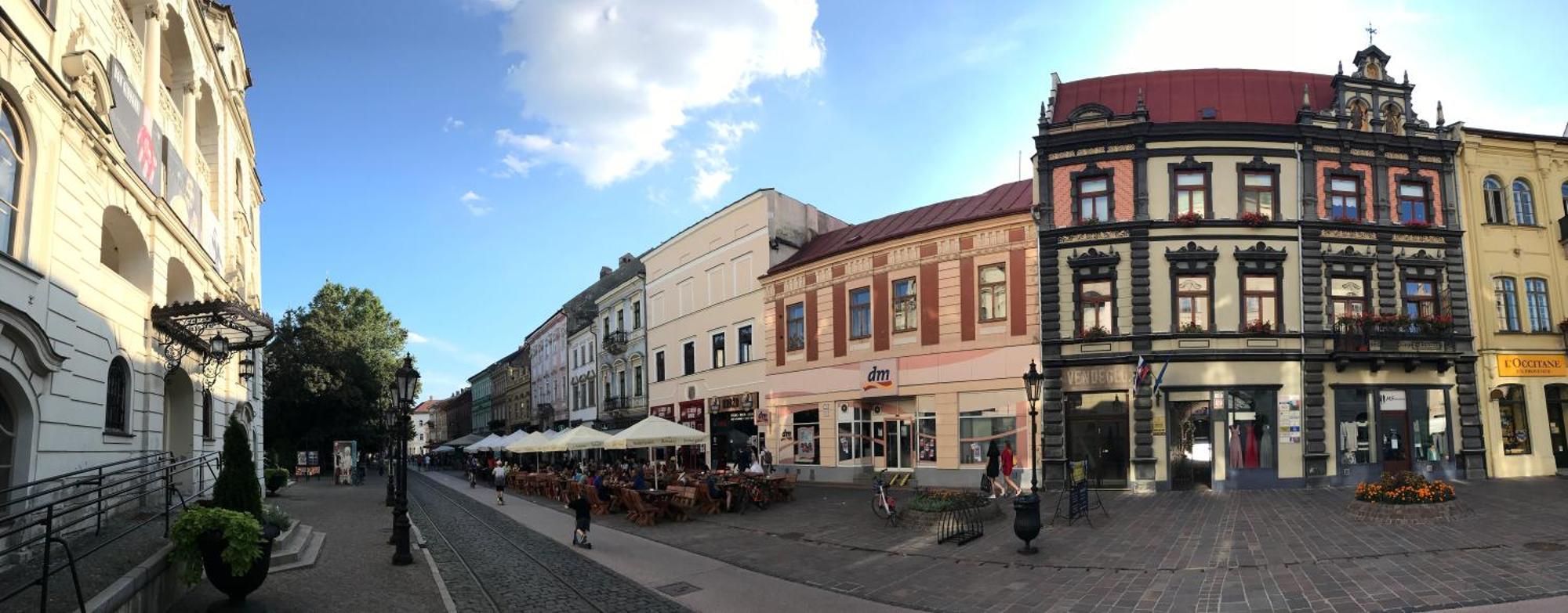E2 Luxury Oldtown Apt - 2X Parking, Foodstore, Pcscreen, Netflix, Unlimited Music, Crib, Babychair, Fastwifi, Aircon Košice Exteriér fotografie