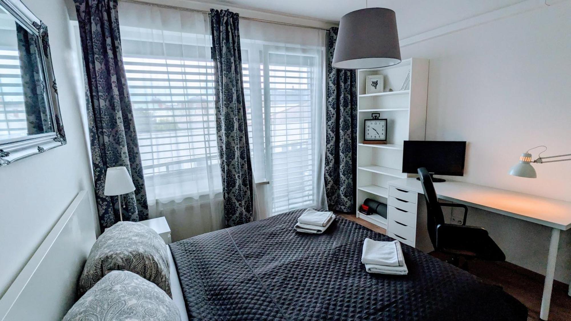 E2 Luxury Oldtown Apt - 2X Parking, Foodstore, Pcscreen, Netflix, Unlimited Music, Crib, Babychair, Fastwifi, Aircon Košice Exteriér fotografie